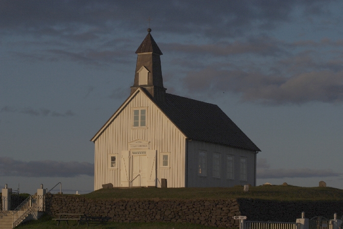Strandkirkja auf Reykjanes