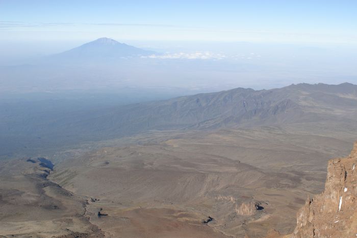Mt. Meru 4566m          Shira 3955m